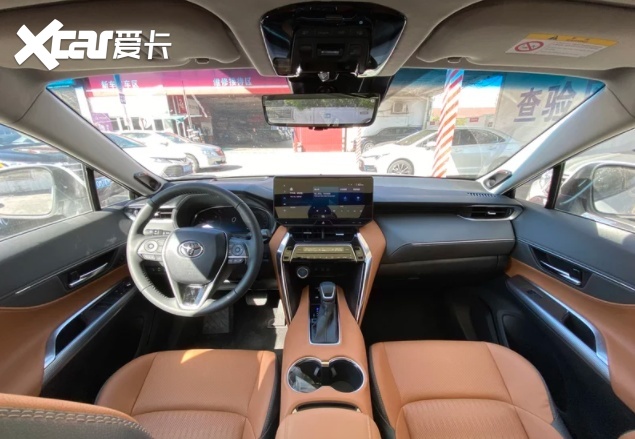 广汽丰田威飒到店实拍，搭2.0L和2.5L混动