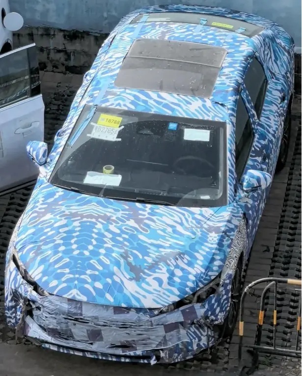 【E汽车】比亚迪秦L实车谍照曝光