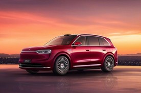 问界新M7最详细解读：“青春版M8”，值不值得等？