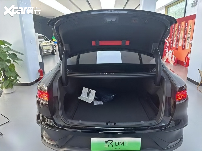 15万级混动轿车二选一！汉DM-i稳如老狗，星耀8凭啥抢风头？