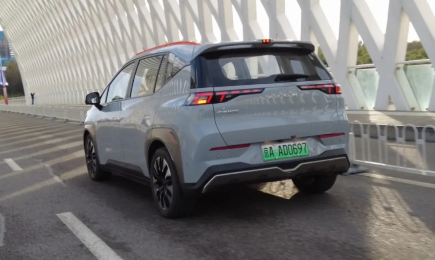 试驾广汽埃安AION Y纯电动SUV 悬挂偏软支撑不够？