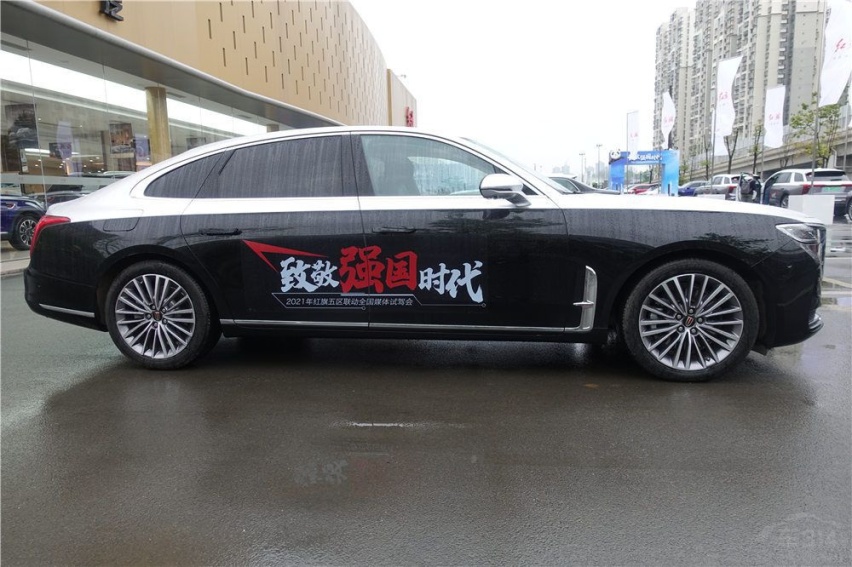 红旗H9应该如何选择 对比BBA一点都不差