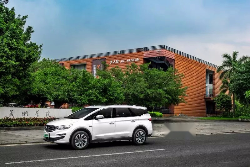 从“小众”到“主流”，MPV市场还得看吉利嘉际PHEV