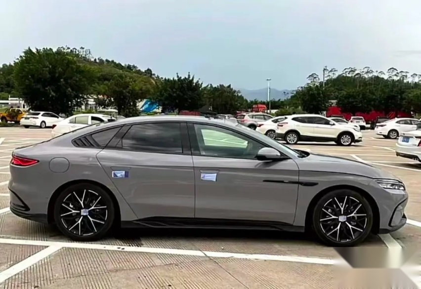 2025款比亚迪汉DM-i/EV现身，增配激光雷达，更新DM 5.0技