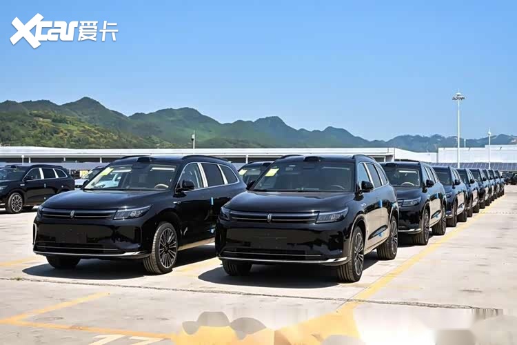 募资140亿,开盘却破发:赛力斯的“悲喜两重天”