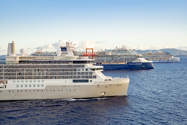 皇家加勒比集团(Royal Caribbean Group)在其旗下品牌（Royal Caribbean International、名人邮轮和银海）中推出业内首创的忠诚度身份匹配计划