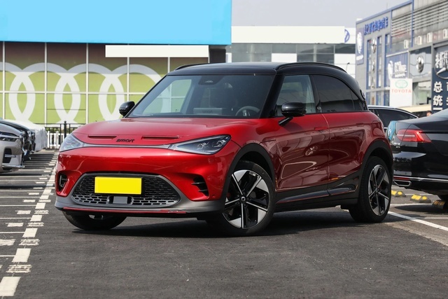 ZEEKR BX1E曝光，小型SUV，相比smart精灵#1，谁更强？