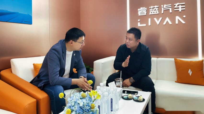 睿蓝汽车陈高旭：以充换一体让利用户 让换电像加油一样方便