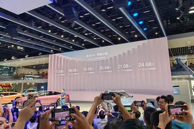 价格比造型让人激动，预售17.68万起，海豹DM-i能成爆款吗？