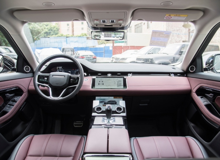 手握40万买豪华SUV！沃尔沃XC60与路虎揽胜极光L谁更出色？