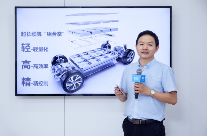 续航焦虑？极狐阿尔法S：真实续航近700km，不给你焦虑的机会