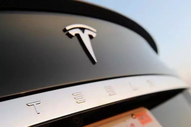 特斯拉Model Y/3将搭“刀片电池”，全新小车公布