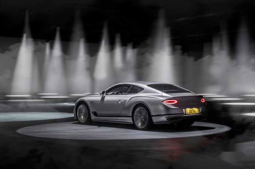 6.0T W12引擎加身，史上最强最敏捷的宾利登场