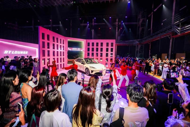 A+王者登场！埃安RT上市，大眼小帕梅11.98万起