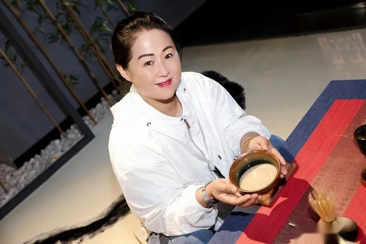 开电动宝马，品茶香茶韵，2023 BMW中国文化之旅再启程