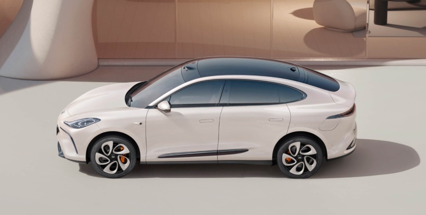 更长的续航更大的马力更实用的配置，有了智己LS6还要啥Model Y？