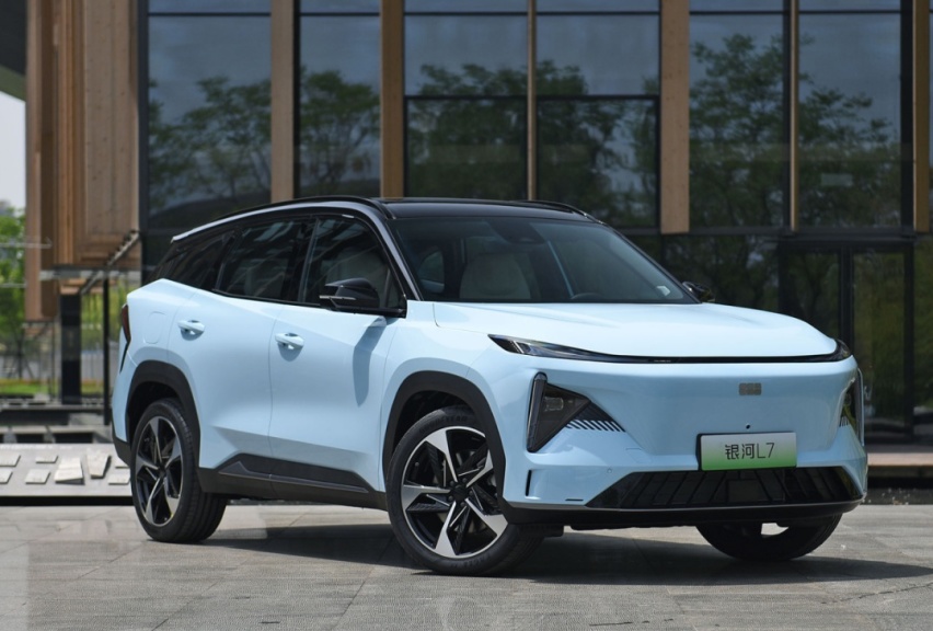 新一代电混SUV，综合续航1370km，吉利银河L7实力如何？