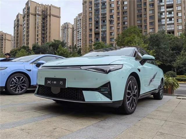 新势力做工差可以理解？没软件小鹏P5也是好车，其他车别再找理由