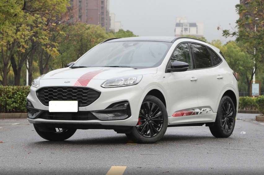都是2.0T+8AT，国产和美系SUV的较量，谁能更胜一筹？