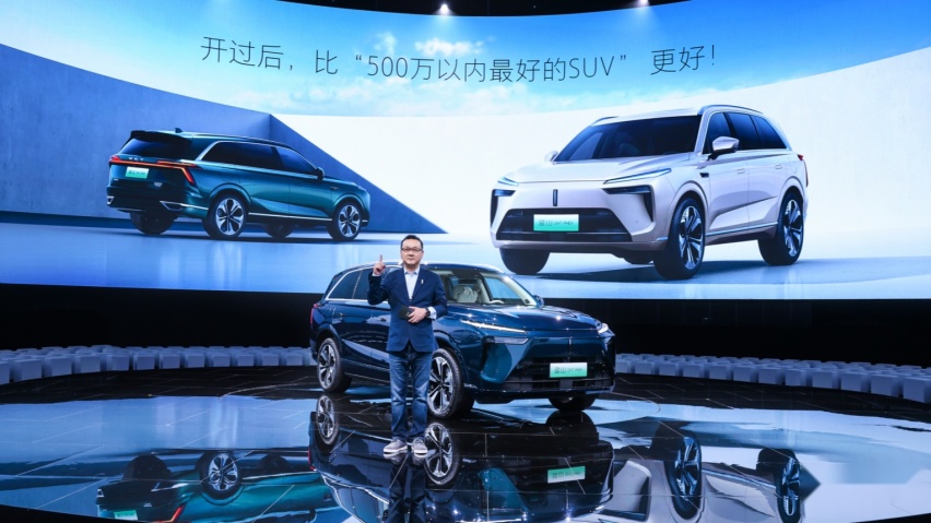魏牌新旗舰登场，有本事把理想L8拉下来吗？