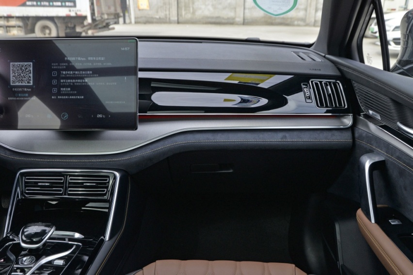 30万元以内买新能源中型SUV 选唐EV还是阿尔法T？