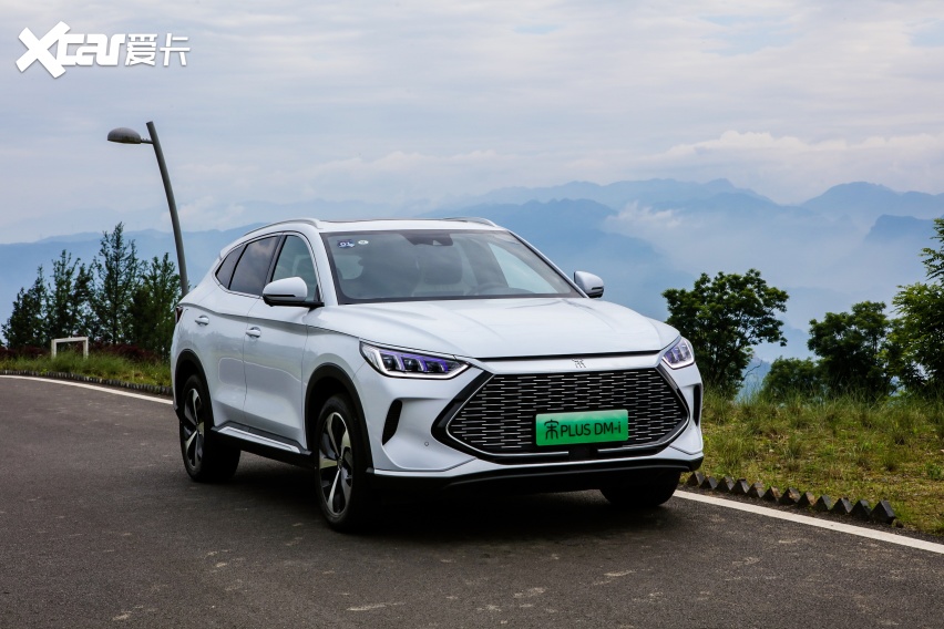试驾比亚迪宋plusdmi颜值出众高配置关键是油耗还很低