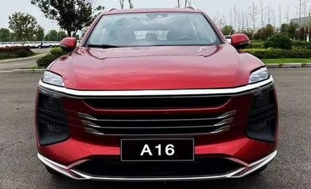 看个新车丨更名汉龙圣歌，众泰TS5完成乾坤大挪移
