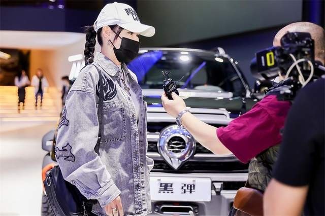 龙弹27万起预售 金刚炮等超跑皮卡概念车广州车展全球首秀