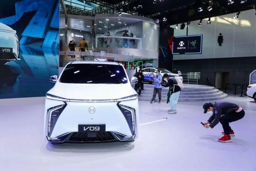 张跃赛踩点“退休”接盘，合创汽车能否逆风翻盘？