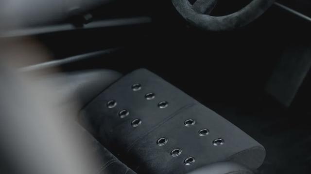 保时捷超跑被改成硬汉越野车 这通过性还可以不？