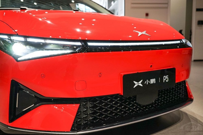 紧凑型电动汽车该怎么选？小鹏P5对比AION S和ER6有优势吗？