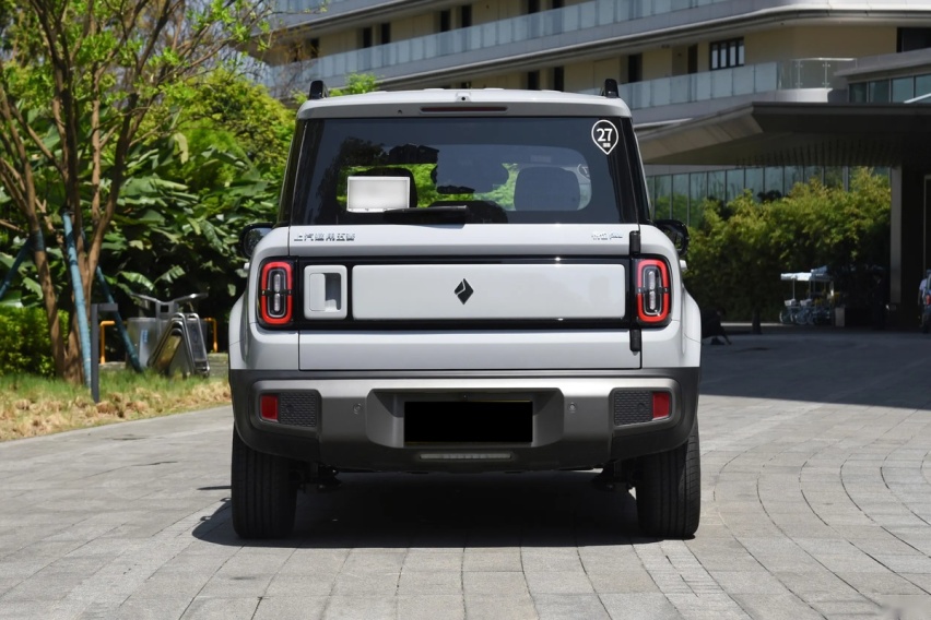 五菱再推代步小车：宝骏悦也PLUS上市定档，尺寸变大、续航增加