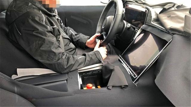 优雅且运动？全新一代奔驰S级长什么样？