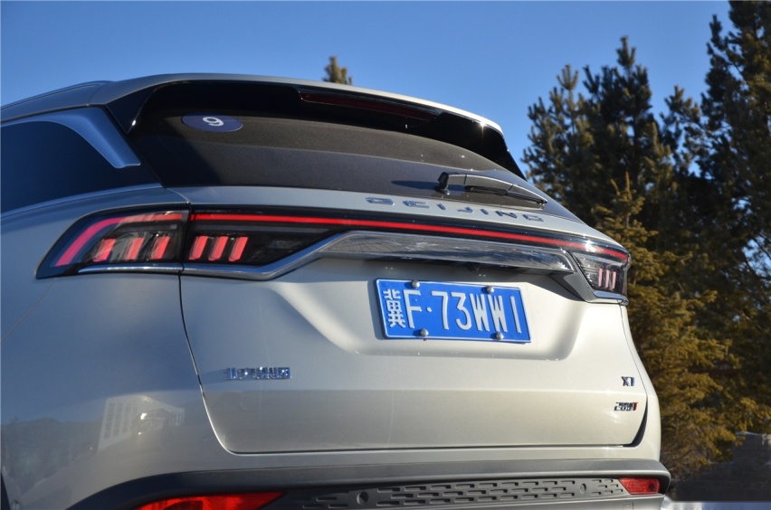 试驾BEIJING-X7 拥有同级最长的轴距和行政轿车的静谧性