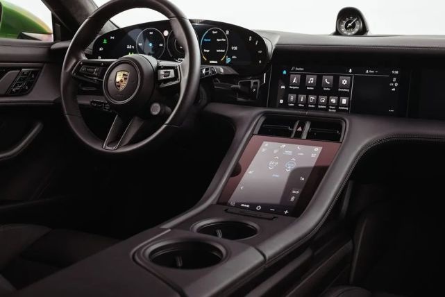 保时捷Taycan GTS、Turbo S Cross Turismo