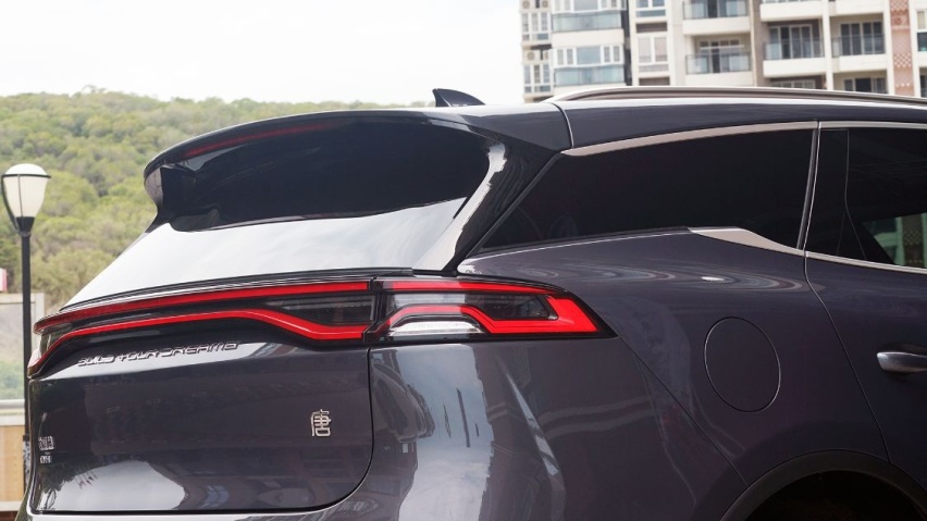 7座SUV/油耗低，适合家庭消费者，试比亚迪唐 DM-i