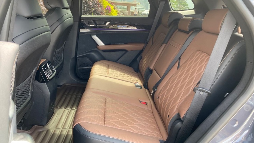 7座SUV/油耗低，适合家庭消费者，试比亚迪唐 DM-i