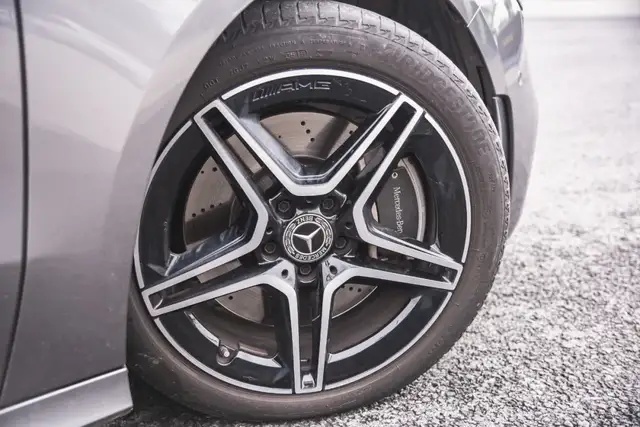 试驾奔驰B260：你眼中的「奶爸车」，其实是台「小钢炮」