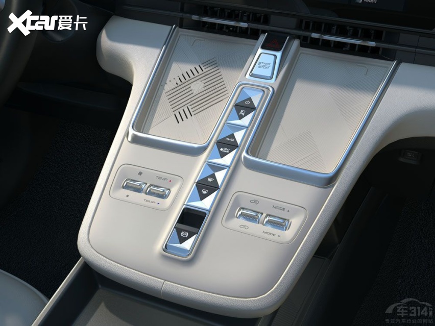 哈弗枭龙MAX对比RAV4荣放双擎E+选谁？