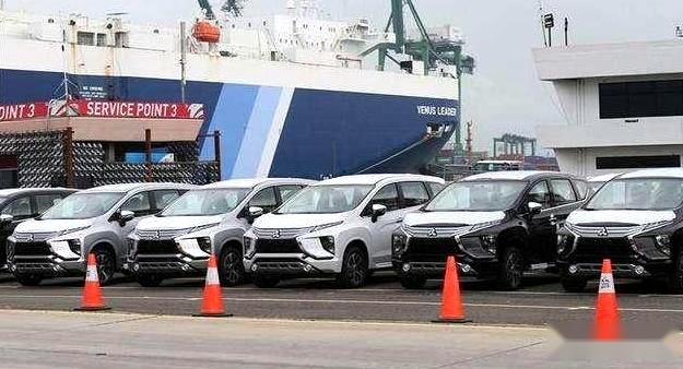 三菱首款紧凑型MPV到港，尺寸比宏光大，七座布局，家用一辆就