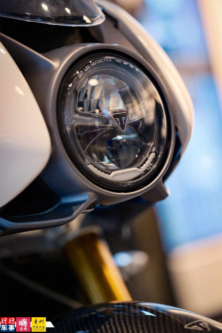 摩托车界的大佬|Triumph凯旋-Speed Triple 1200