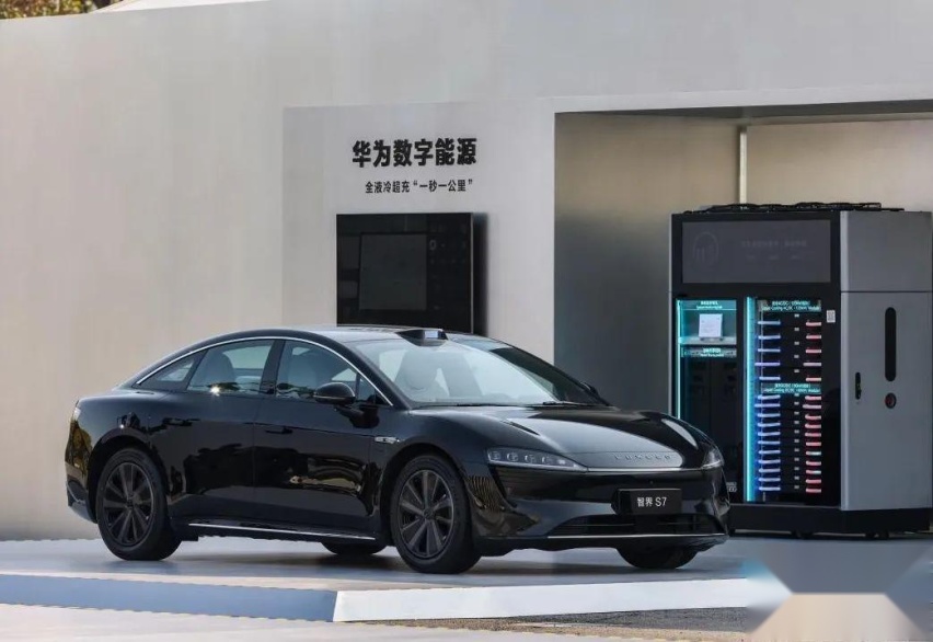 星纪元ES售价虚高，尹同跃“不客气”的flag恐成笑谈