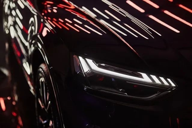 奥迪最强量产运动轿跑SUV，解析全新奥迪SQ5 Sportback