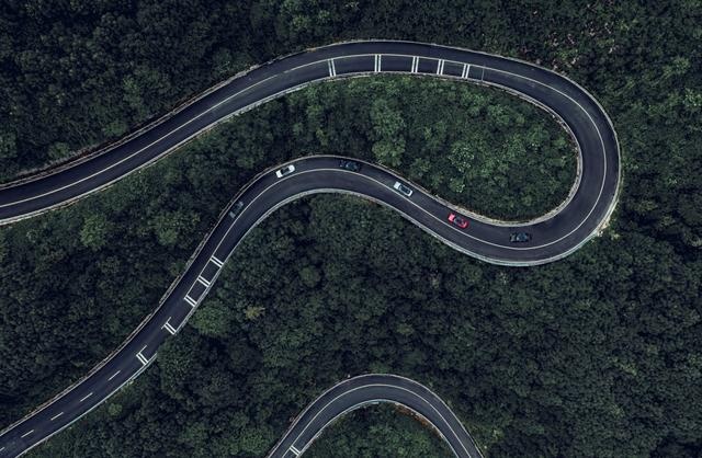 试驾｜不止高颜值，川路体验北京现代第十代索纳塔，向性能车看齐