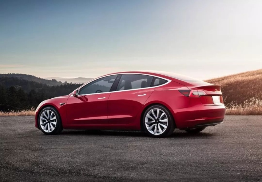 国产Model 3正式预订，35万起，这是不给自主车企活路？