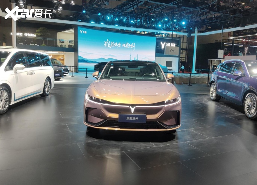 2023上海车展丨中式优雅格调 岚图追光上市售价32.29万元起