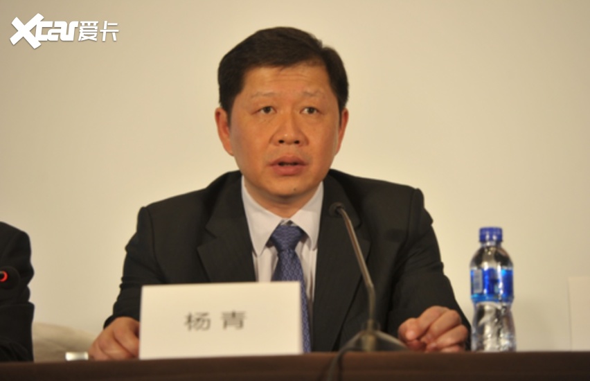 ​竺延风离任东风；埃安发布夸克电驱；锂价跌破39万元/吨
