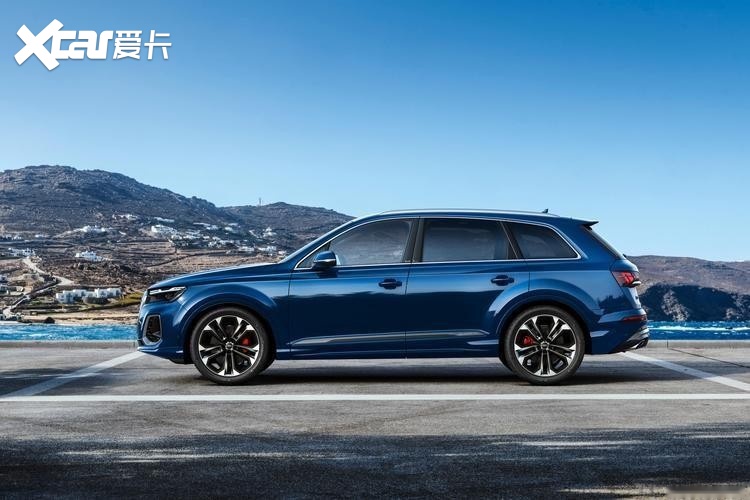 降价增配，新增五座版，2024款奥迪Q7上市，选它还是宝马X5L？