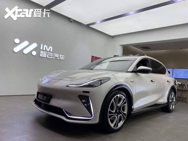 智己LS7，与众“大”不同