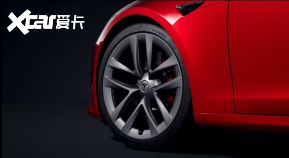 特斯拉发布新Model S内饰，设计师：这回大家满意了吧